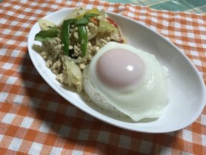 こども食堂1月　ガパオライス画像