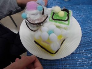 お掃除スポンジでつくったケーキ