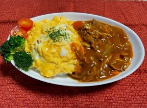 2023.01.こども食堂オムハヤシ画像