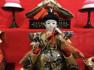 鼓を持つ五人囃子の一人