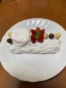 クリスマスのロールケーキ画像
