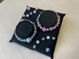 8月工房A　ビーズでアクセサリー