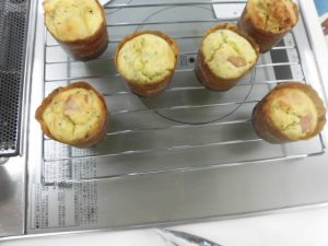 ゆで卵とソーセージのマフィン